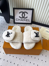 China Replica LV Women Shoes 91usd Only